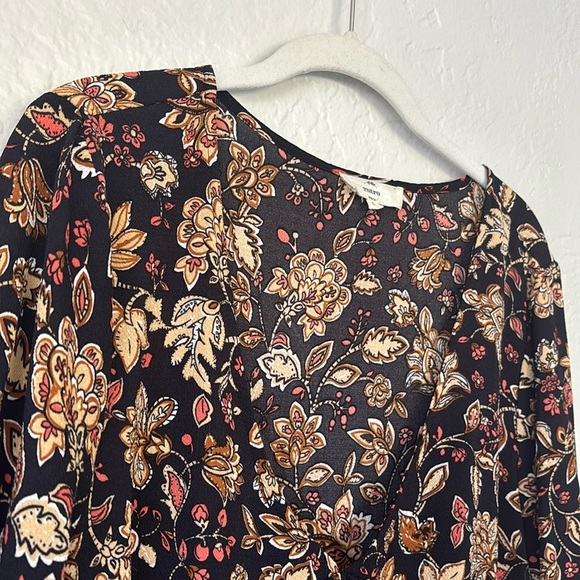 Anthropologie Entro Deep V oversized ruffle detail Floral Tunic Top L - Picture 6 of 10